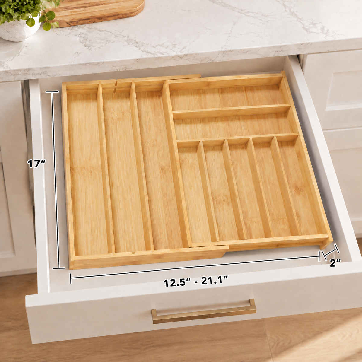 Expandable bamboo silverware drawer tray with labels, 10‑slot kitchen utensil holder for flatware, cutlery, spoons and knives for neat drawer storage organization